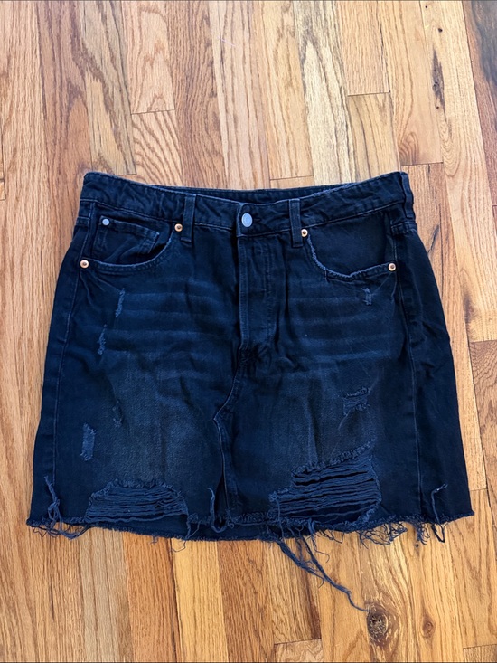 H&M Dresses & Skirts - H&M Black Distressed Denim Mini Skirt